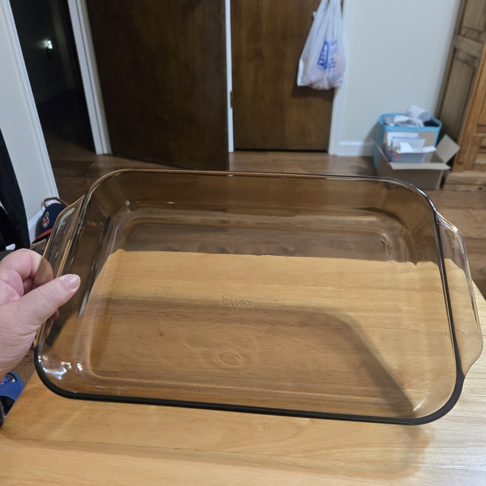 Pyrex Bakeware 13×9×2 Brown